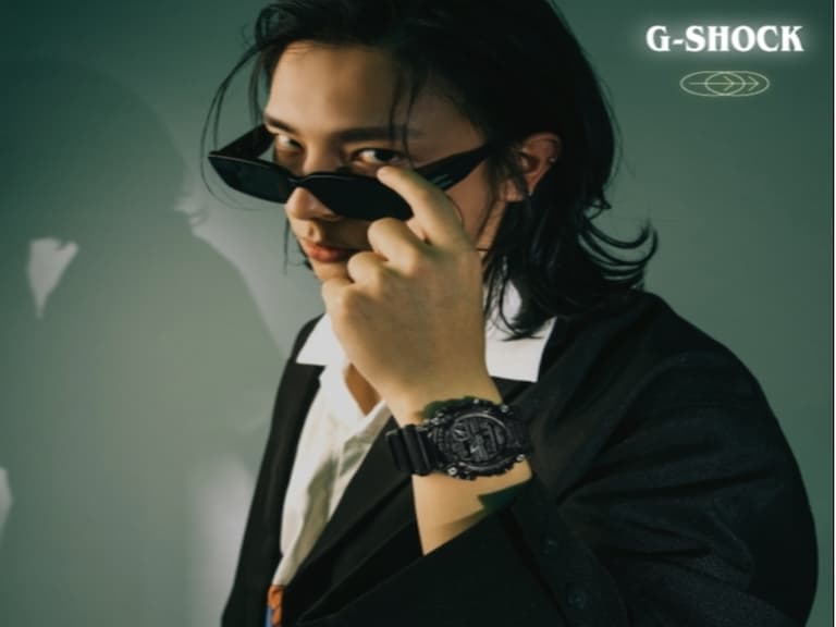 開啟 #透明化公式 「穿」梭 2021！大膽？狂野？沒有什麼你不能駕馭！