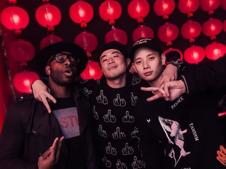 先生你是要去健身吧？盤點 3 種讓妹超乾的「夜店 NG 穿搭」，第三套穿不好真的牛郎感！