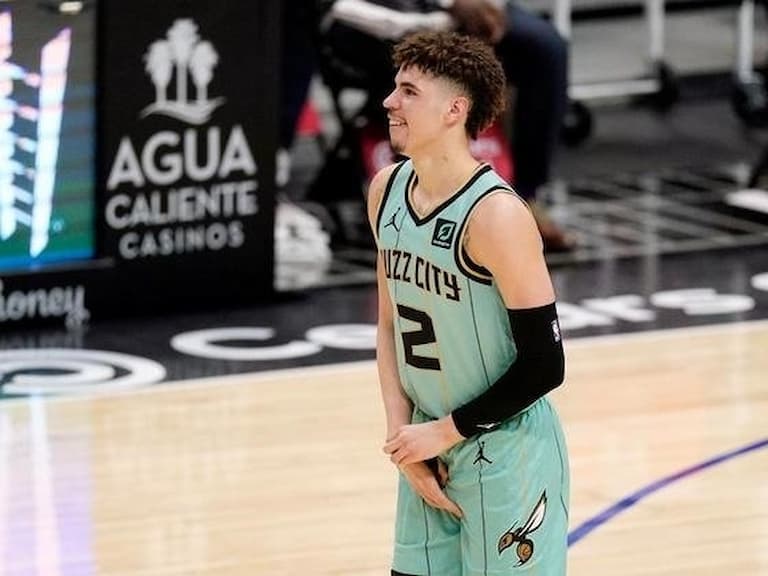 NBA／太沒品！球三弟整季報銷，D’Angelo Russell 竟發文祝賀隊友：Edwards 要拿新人王囉