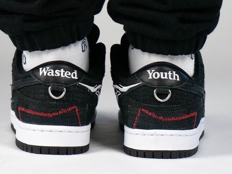 識貨鞋頭必搶的「黑魂 Nike Dunk SB」聯名這時預計發售！有望超越 Supreme 成為 2021 鞋王？