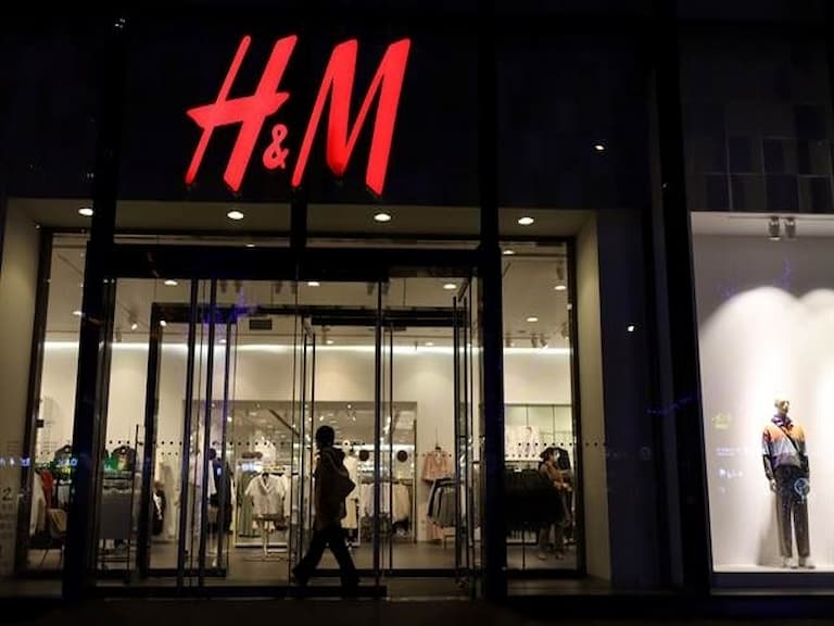 各大品牌皮皮挫?拒用新疆棉遭中國抵制,H&M 首發聲:「我們一如既往地尊重中國消費者。」