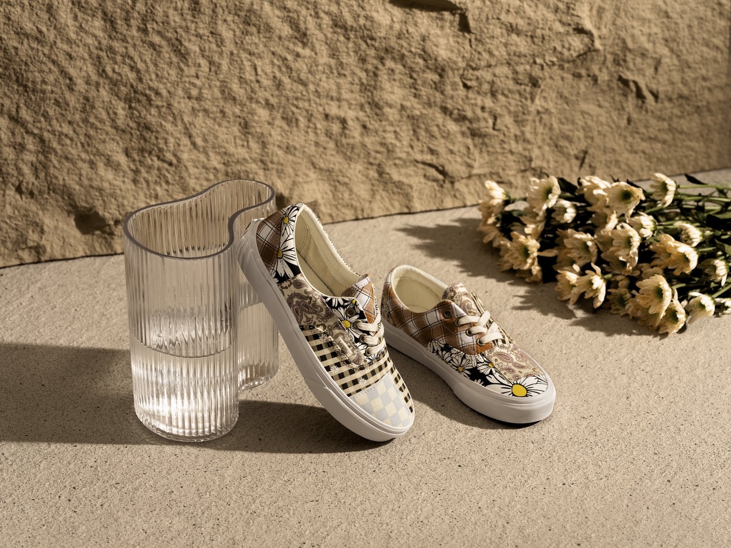 春夏最新潮趨勢!混種拼接工藝,VANS MEADOW PATCHWORK 全新發售!