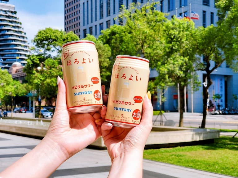 酒鬼們補貨啦!2021 必喝 「20 款超商妹酒」推薦,日本賣到缺貨的乳酸沙瓦台灣也買得到!