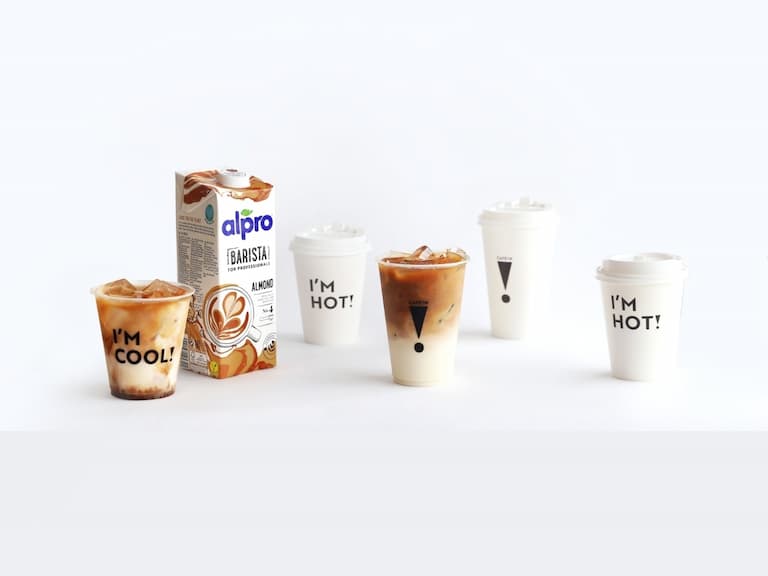 2021 最新 7 家連鎖咖啡店「燕麥奶」飲品推薦，星巴克「這款」Dcard 網友大推！