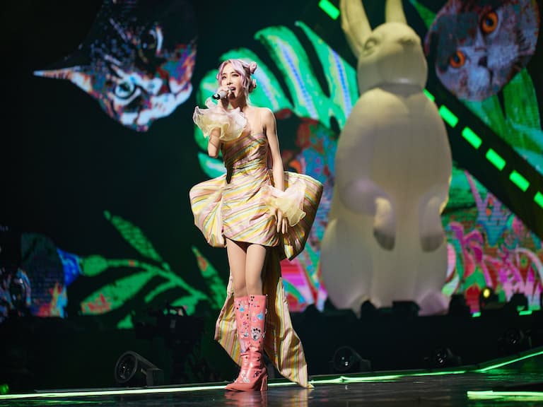 蔡依林演唱會!以MOSCHINO 2021早秋系列,化身大藝術家!