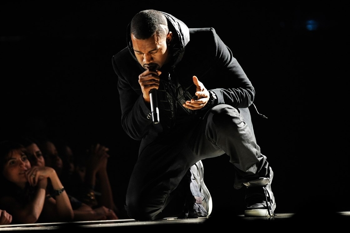 回顧肯爺 Kanye West「8 雙合作球鞋」歷史，5000 萬台幣售出的 Nike Air Yeezy 1 或許只是小角色⋯