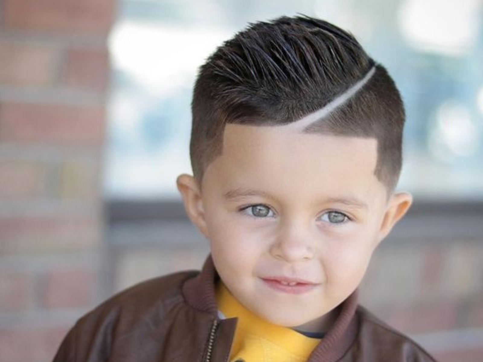 2021 這 3 款最受歡迎男童髮型推薦，從寸頭到飛機頭直接變成帥氣小潮弟～