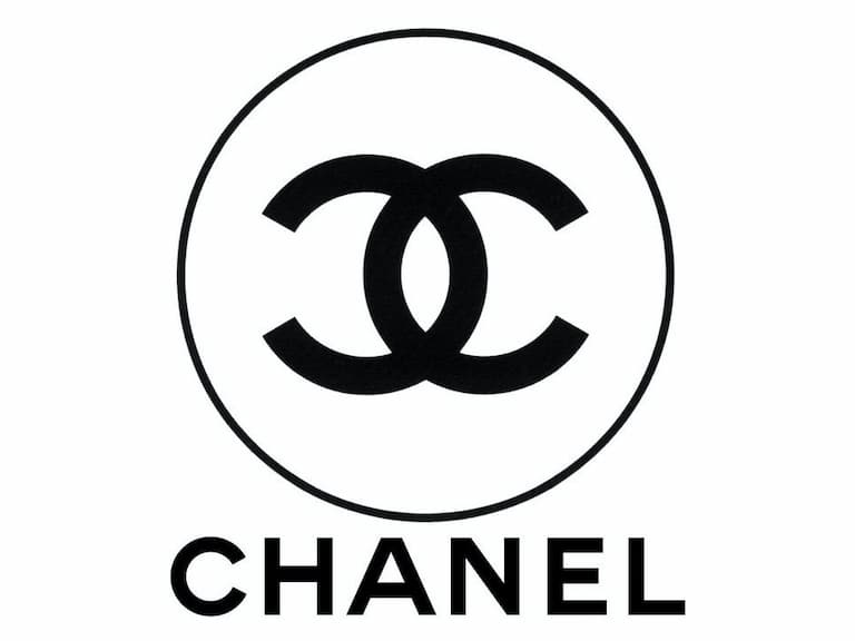 中國武術協會怒告香奈兒 CHANEL 侵權，其原因竟是因為 Logo 太像「中國兵器」⋯