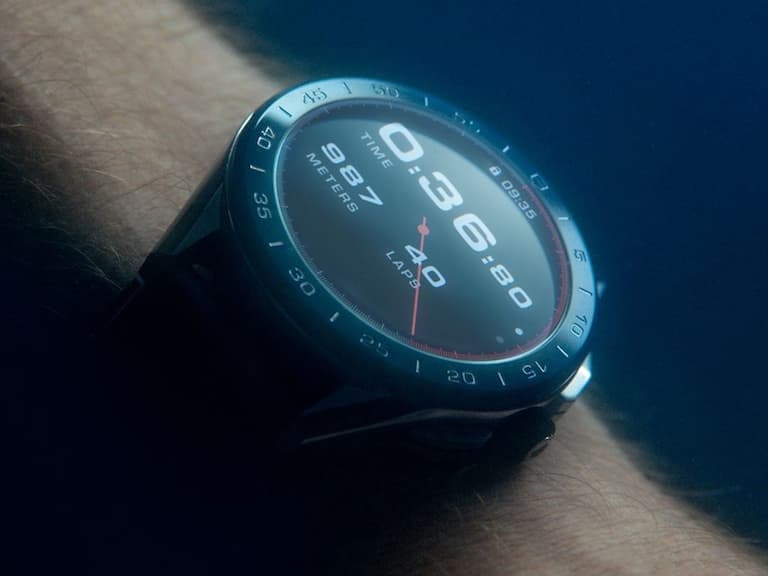 防疫來只智慧錶!TAG Heuer、LV 這 3 只高顏值智慧手錶實用度爆表,功能完全不輸 Apple Watch~