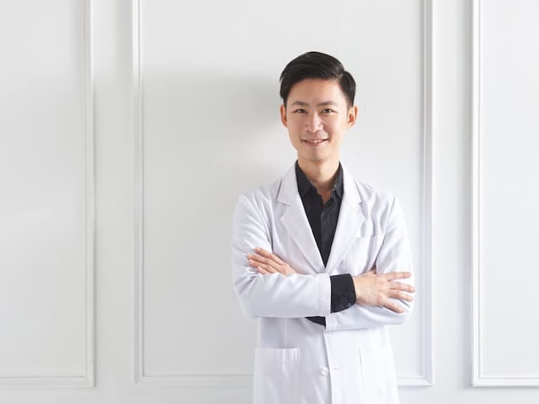 潮人必備的隱形科技！在家也要偷變美，矯正醫師教你打造神級笑容