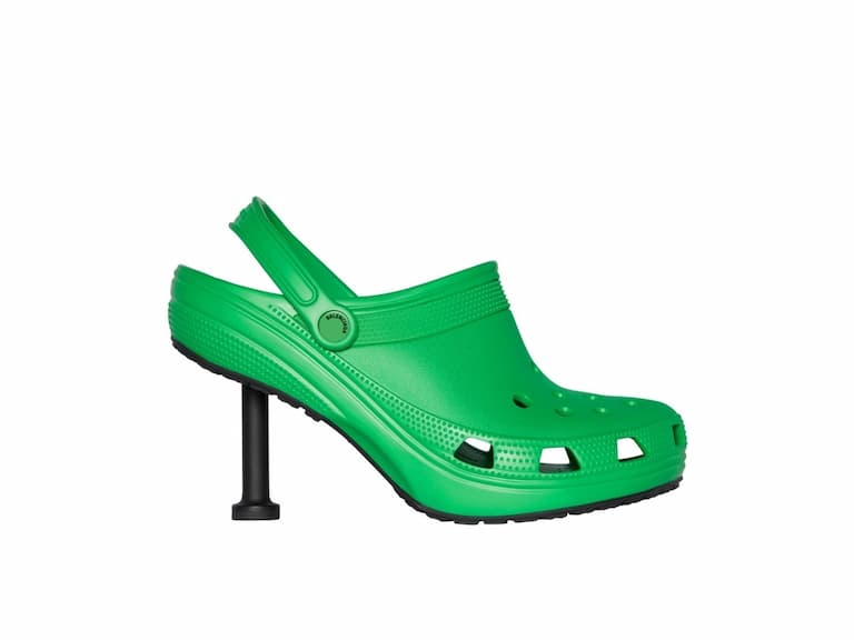 Balenciaga 2022 春季大秀打造最新「Crocs 聯名洞洞高跟鞋」，破萬醜鞋時尚迷買單嗎？