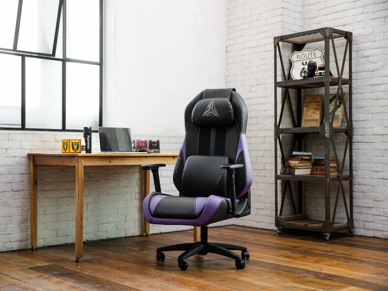 #WFH神器 #宅在家必備 從工作趕報告到追劇打遊戲，用 OSIM 電競天王椅搞定你的最佳狀態！