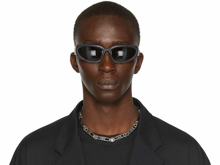 巴黎世家 BALENCIAGA 打造腦洞大開「拉鍊頭項鍊」，重點是一款竟要台幣 2 萬元！