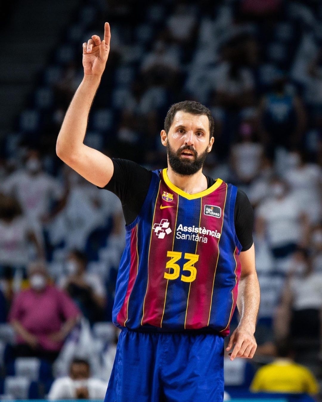 前 NBA 公牛隊射手 Nikola Mirotic 則獲選 MVP