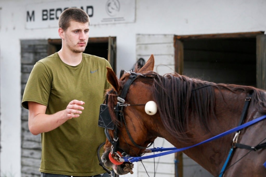 Nikola Jokic 與他的愛馬