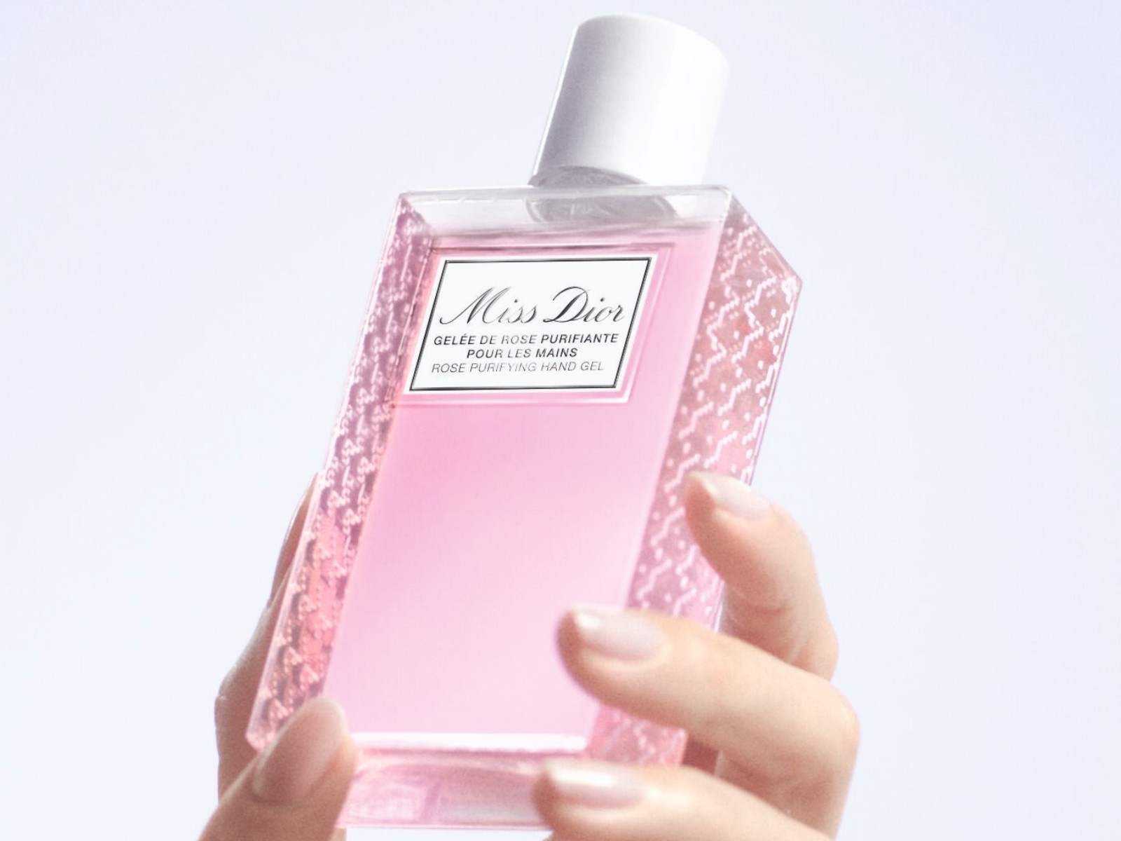 連木村心美都愛不釋手的 Miss Dior 乾洗手：經典玫瑰香，竟然台幣 2 千有找！