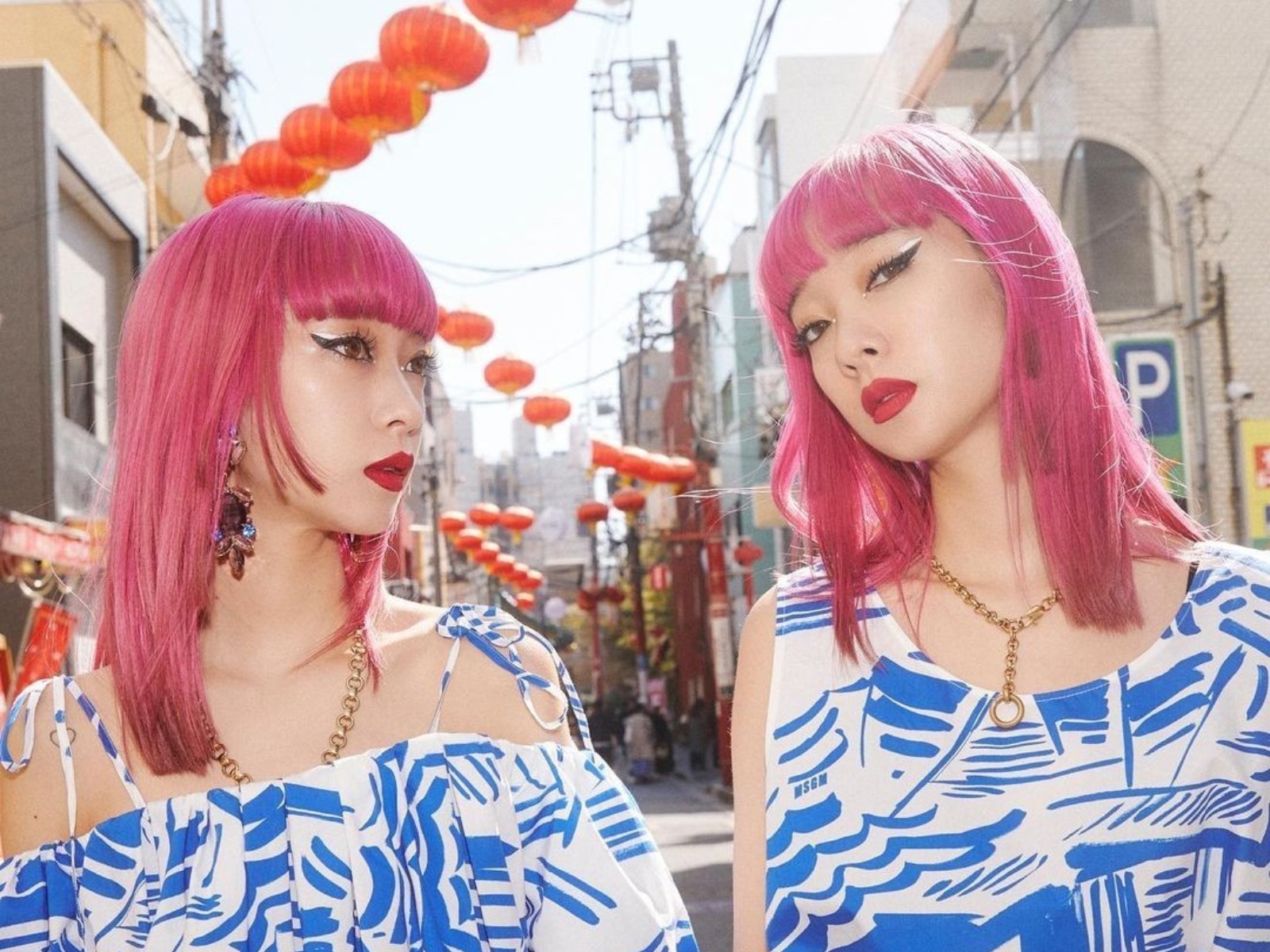 日本時尚雙胞胎搶搭MSGM亮彩單品！穿出好心情！