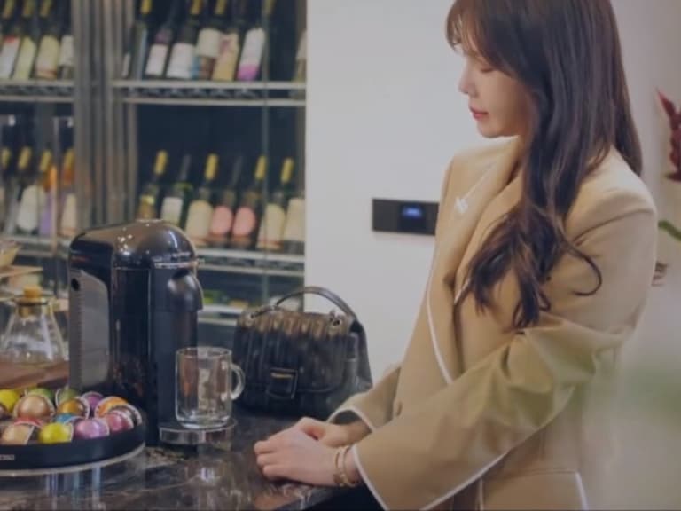 《Penthouse上流戰爭》李智雅愛包這裡買！Longchamp  推線上精品店，還加碼 4 招「皮革包保養」小撇步～