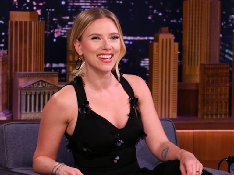 「黑寡婦」史嘉蕾喬韓森 Scarlett Johansson 大玩「一秒猜漫威電影」遊戲，鐵粉的你能答對全部嗎？