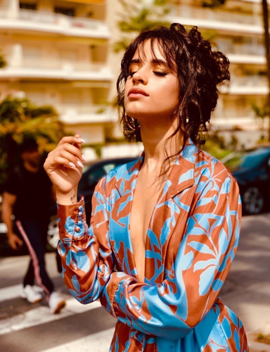 https://www.instagram.com/camila_cabello/