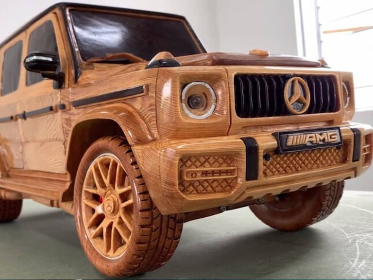 賓士車用「木頭」打造怎能錯過！木製 Mercedes-AMG G63 SUV，還能爬坡、在路上奔馳～