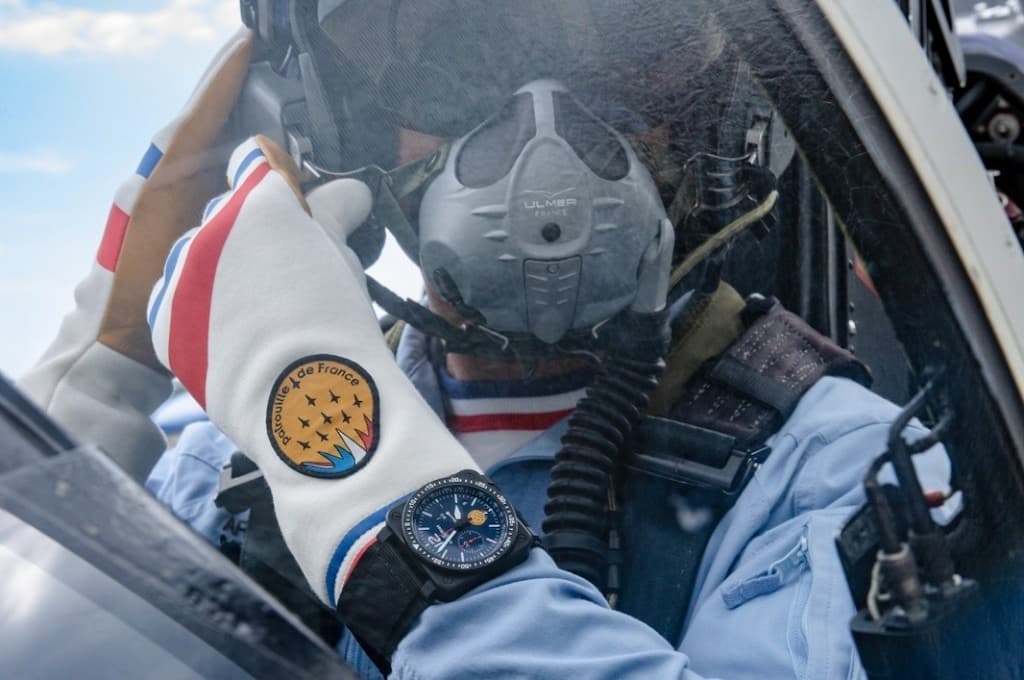 BELL & ROSS為法國巡邏兵飛行表演隊供應時計！