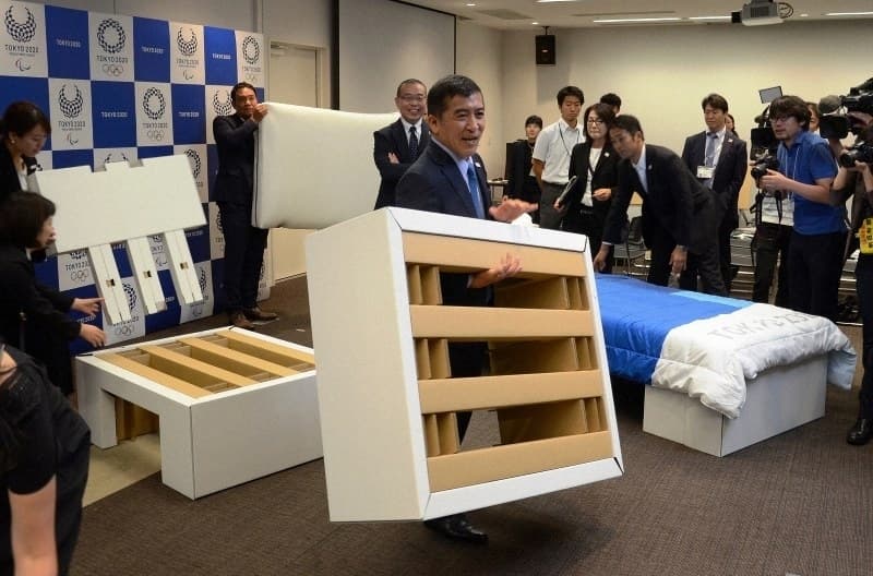 東京奧運紙板床由瓦愣紙打造，耐重 200 公斤