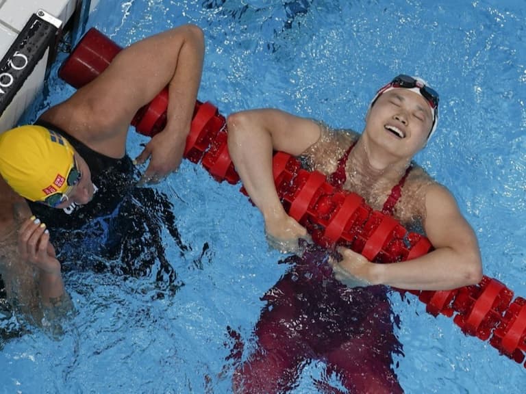 東京奧運／擊敗中國選手！21年前被遺棄，現在她是加拿大奧運金牌女泳將！