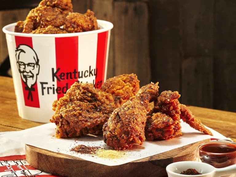 KFC × 王品青花驕聯名「青花椒香麻脆雞」新品推薦，麻辣鍋口味的炸雞越吃越上癮！