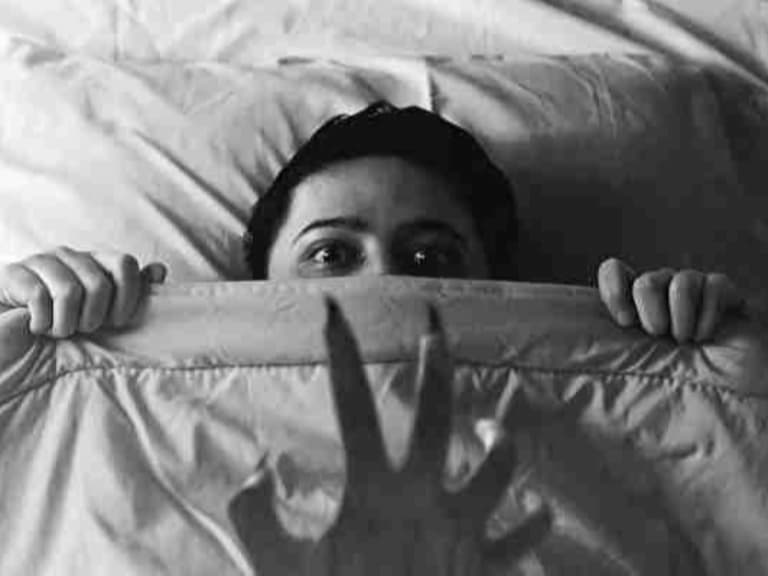 農曆七月 / 2021 超靈異真人真事「鬼故事」分享 〈下〉，那張「靈動照片」絕對嚇破你的膽！