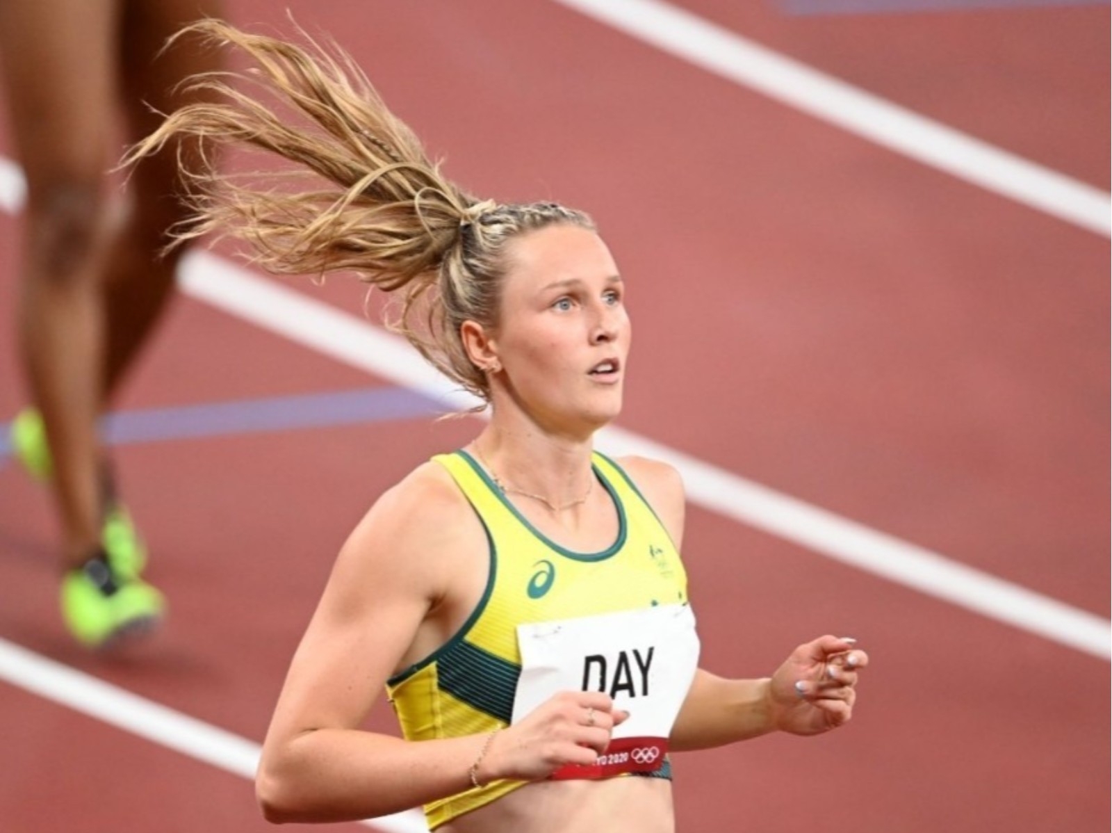 東京奧運／在超市打工的奧運選手！澳洲短跑女將喜闖 200 米半決賽，沒贊助商全靠自己存錢！