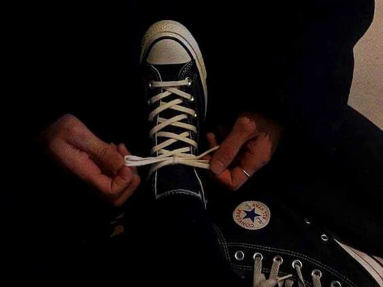 Converse、Nike 等 5 雙 2021 七夕情人節「超好搭黑白球鞋」推薦！今年送禮不失敗全靠它！