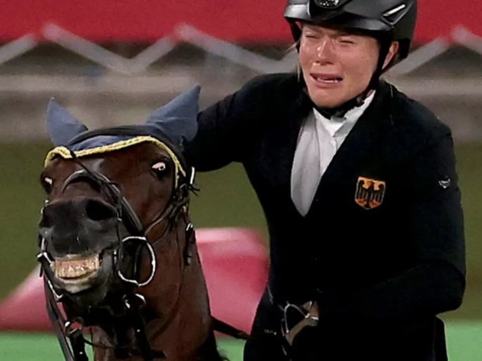 東京奧運／馬術奪金熱門 Annika Schleu 因馬匹不配合 0 分收場，當場崩潰爆哭！