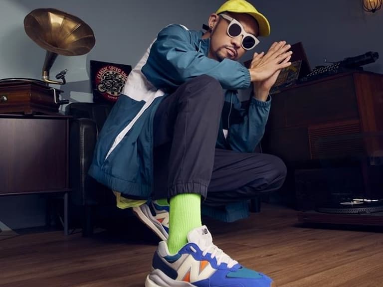 熱狗 MC HotDog 攜手饒舌女聲江靜,帶領 New Balance 574 重回街頭潮鞋寶座!