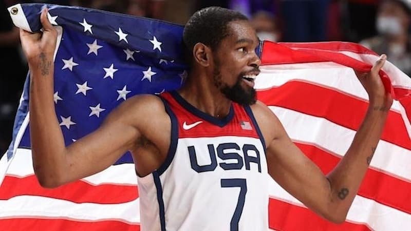 Kevin Durant 在今年東京奧運幫助美國隊順利拿下金牌