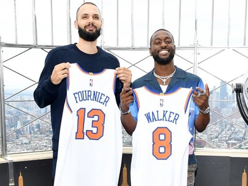 NBA／Kemba Walker 著用動漫《零之使魔》襯衫出席紐約尼克加盟記者會引熱議！