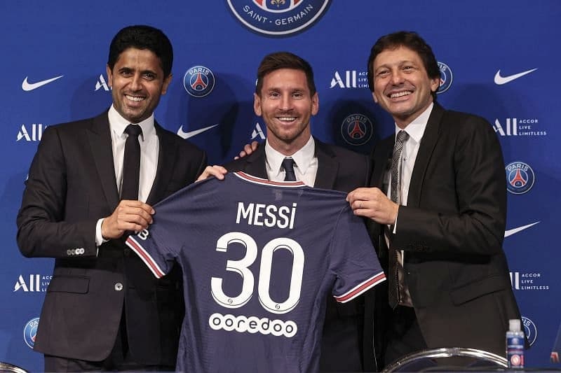 阿根廷足球巨星梅西（Lionel Messi） 的 30 號球衣