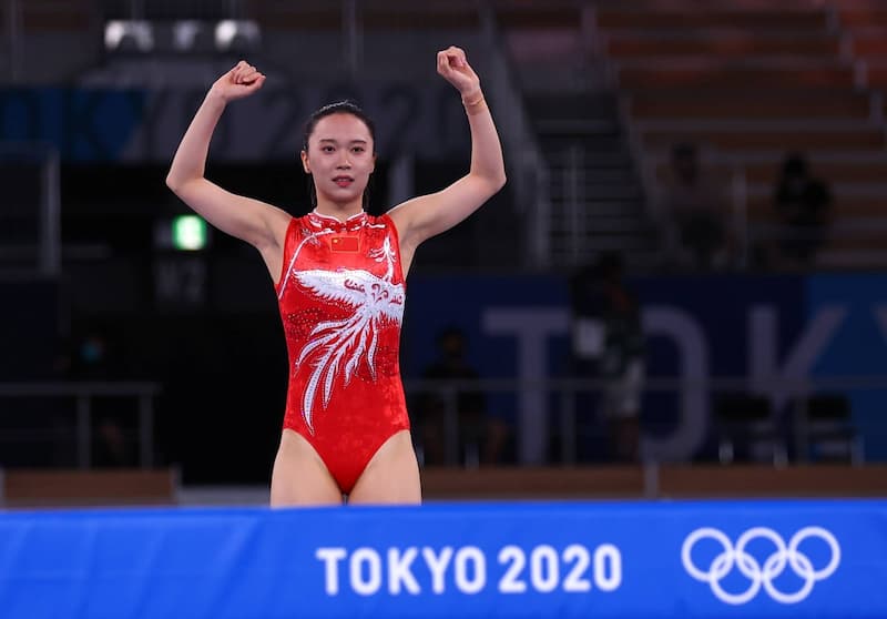 被稱為彈翻床女神的朱雪瑩，從 10 歲開始苦練，今年在東京奧運奪得金牌