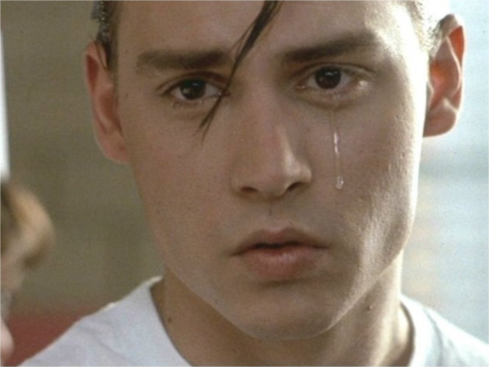回顧強尼戴普 Johnny Depp 顛峰期：既有顏又有才、《哭泣寶貝》根本花美男！