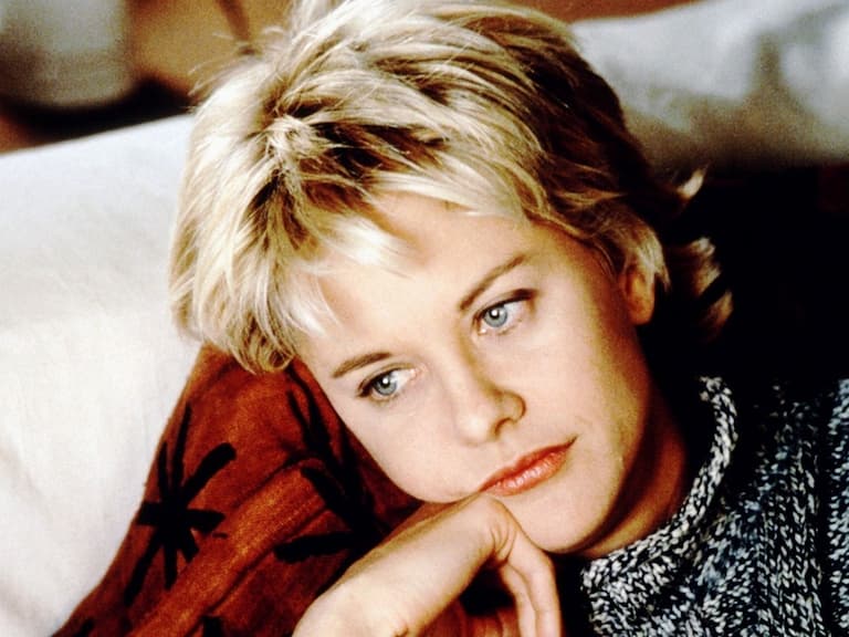 記得《電子情書》Meg Ryan 嗎?昔日愛情片天后淡出影壇「短髮女神」近態曝光!