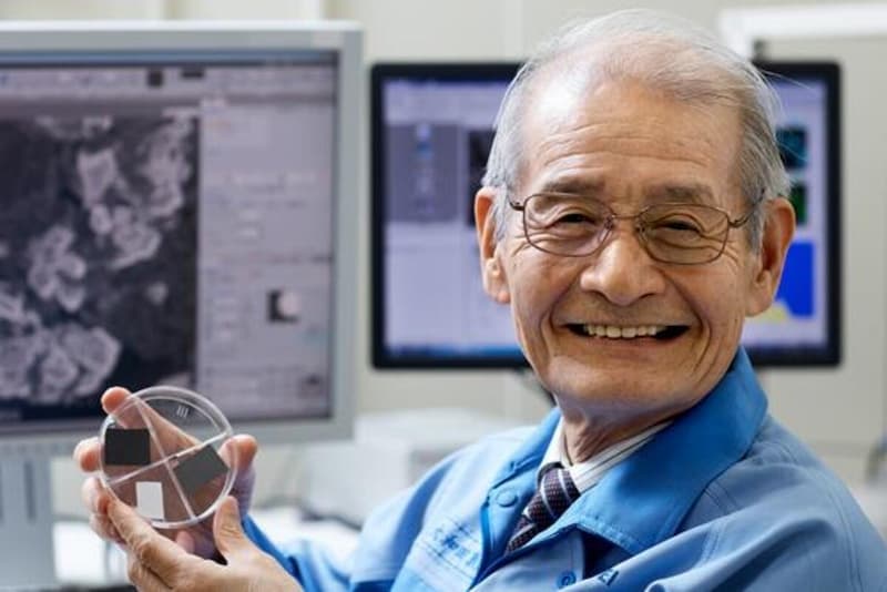 諾貝爾獎得主、「日本鋰電池之父」吉野彰