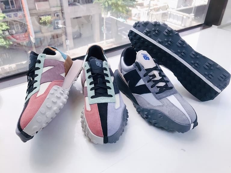 【E直買鞋】IU 已預約上腳！New Balance 話題新作 XC-72 聯名、解構、鴛鴦一雙搞定！
