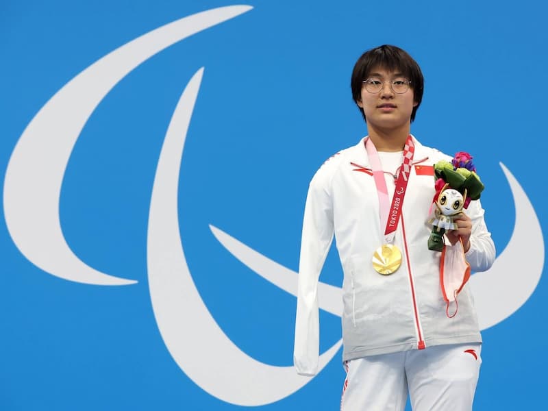「帕運雙金選手」蔣裕燕，一人獨得 2 金 1 銅的獎牌