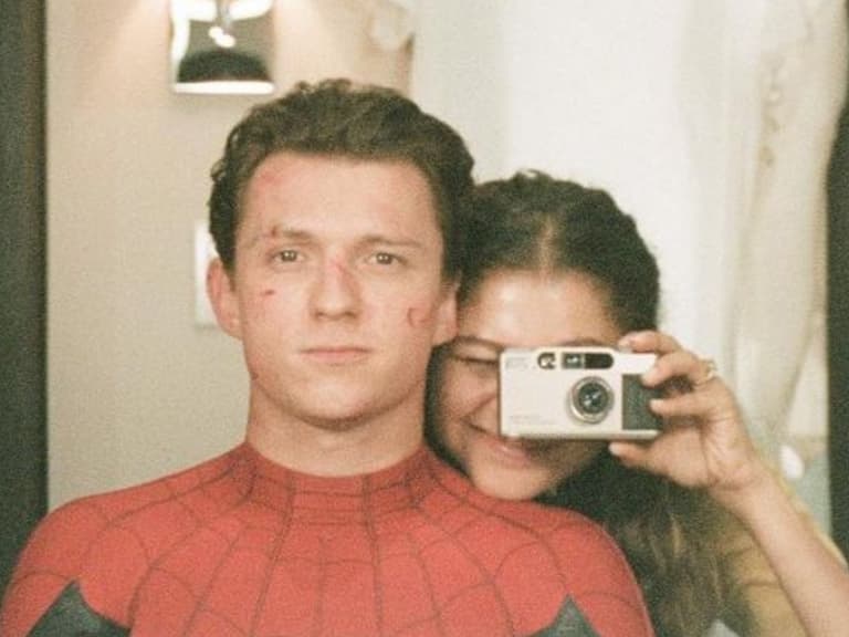 湯姆荷蘭 Tom Holland 歷任女友魅力解析：不只 Zendaya，前兩任身材也爆炸辣！
