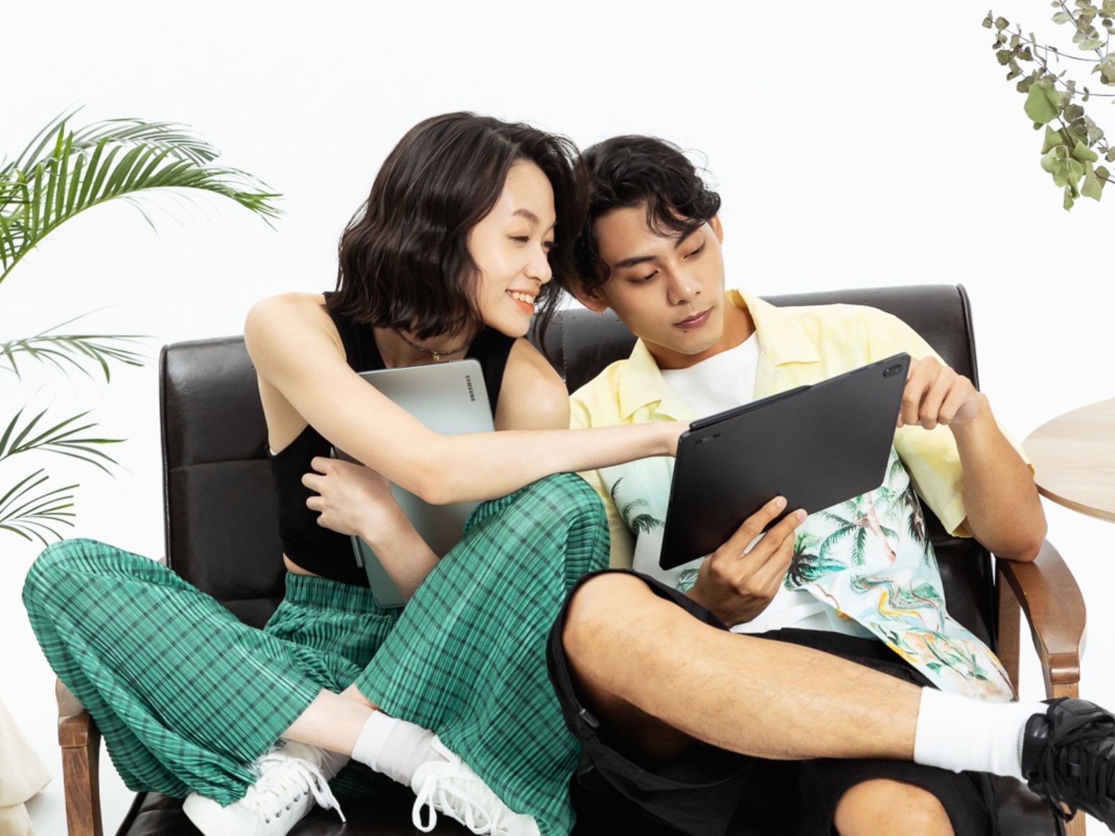 情侶不吵架的秘方是…「它」？！ 用 Galaxy Tab S7 FE 搞定生活各種小情趣！