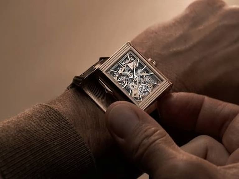 積家隆重推出 REVERSO TRIBUTE MINUTE REPEATER 翻轉系列三問報時腕錶
