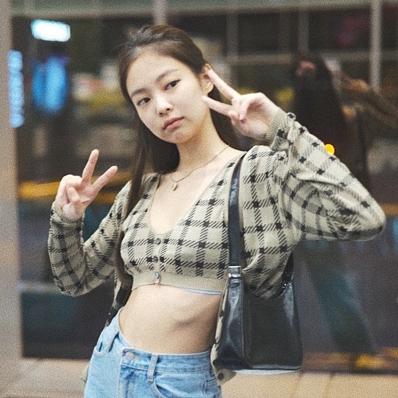 JENNIE