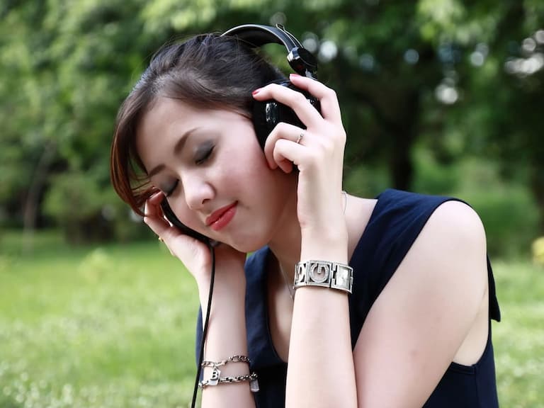 音樂喜好會傳染！大數據揭露音樂流行模式，傳染力最強的音樂類型是這個…