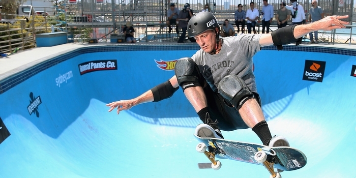 被稱為滑板大師的 Tony Hawk