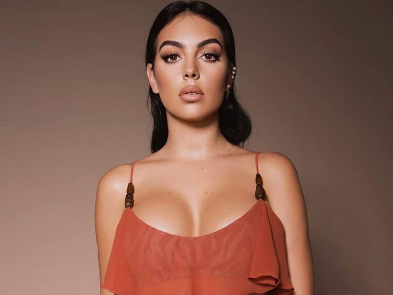 C 羅女友 Georgina Rodriguez 如何從麻雀變鳳凰？從週薪 9 千 Gucci 店員到身價 2 億名人～